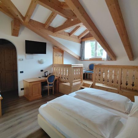 Hotel Valacia Pozza di Fassa Buitenkant foto