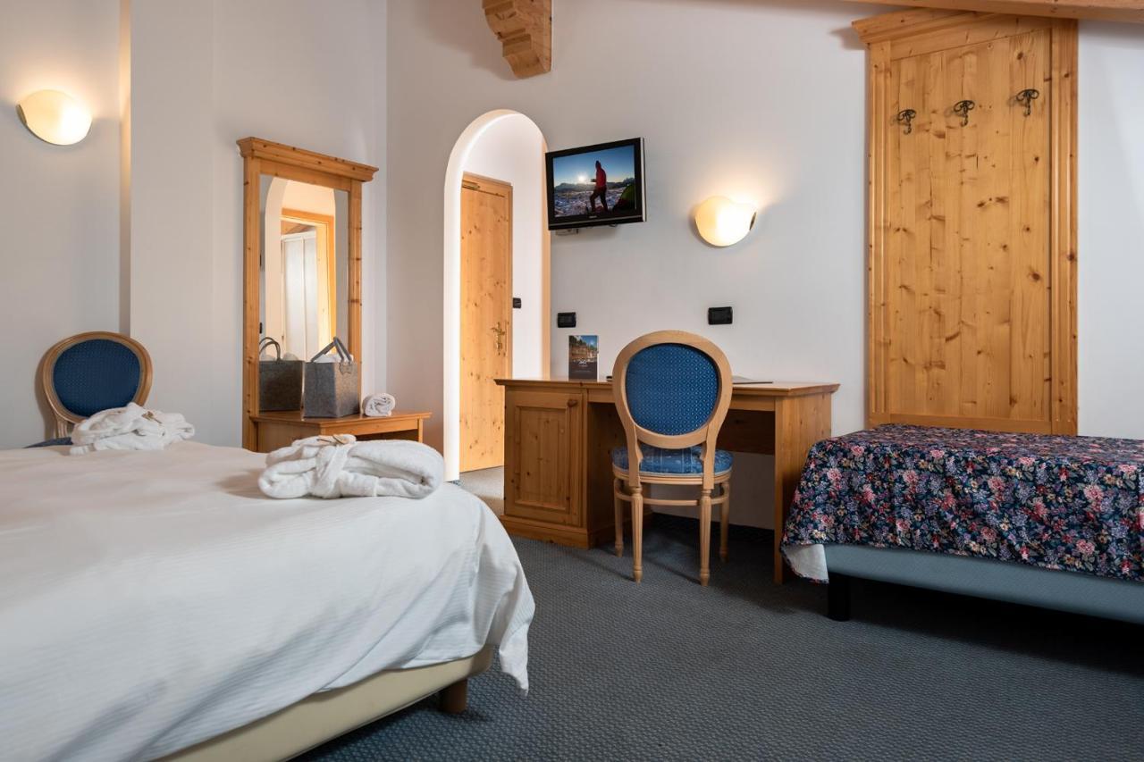 Hotel Valacia Pozza di Fassa Buitenkant foto