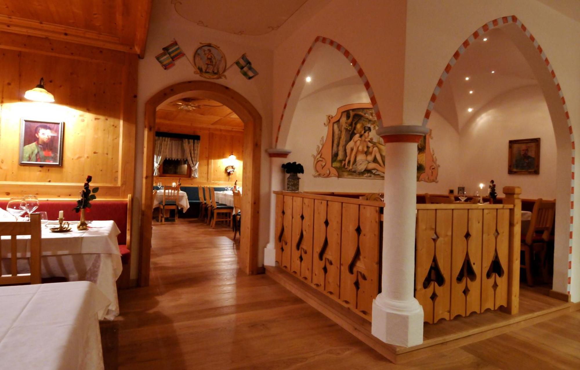 Hotel Valacia Pozza di Fassa Buitenkant foto